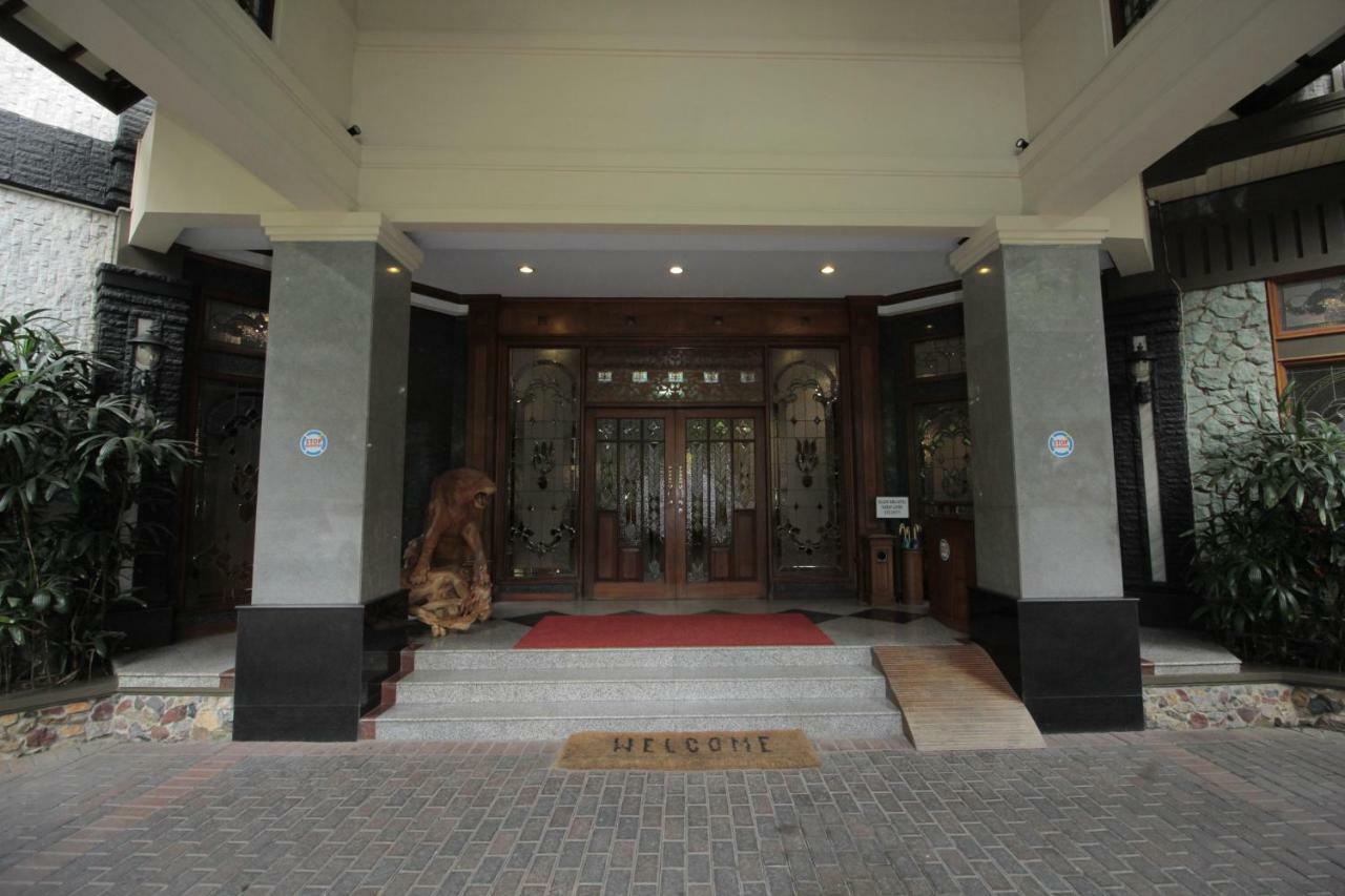 Sapta Nawa Resort 1 Gresik Exterior foto